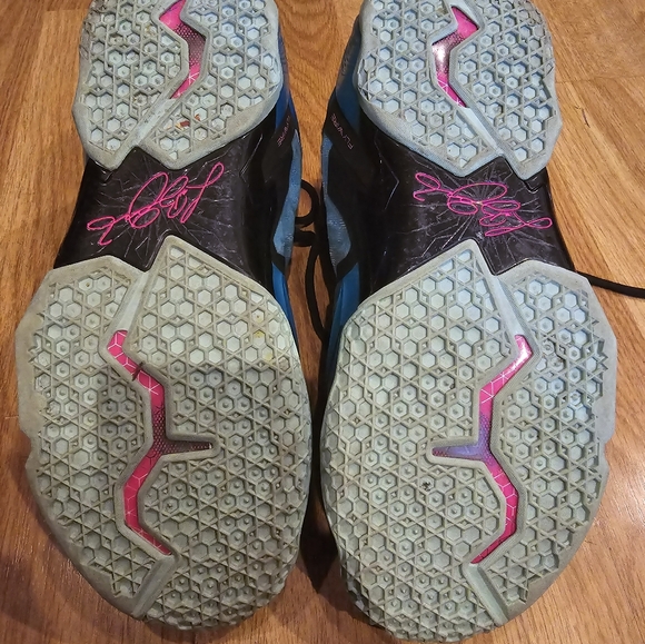 Mens Nike LeBron - Picture 4 of 5